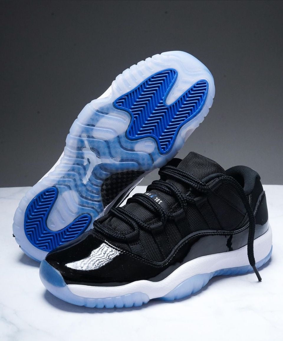 “🌌 Straight outta outer space 👽✨ Jordan 11 Space Jam landin’