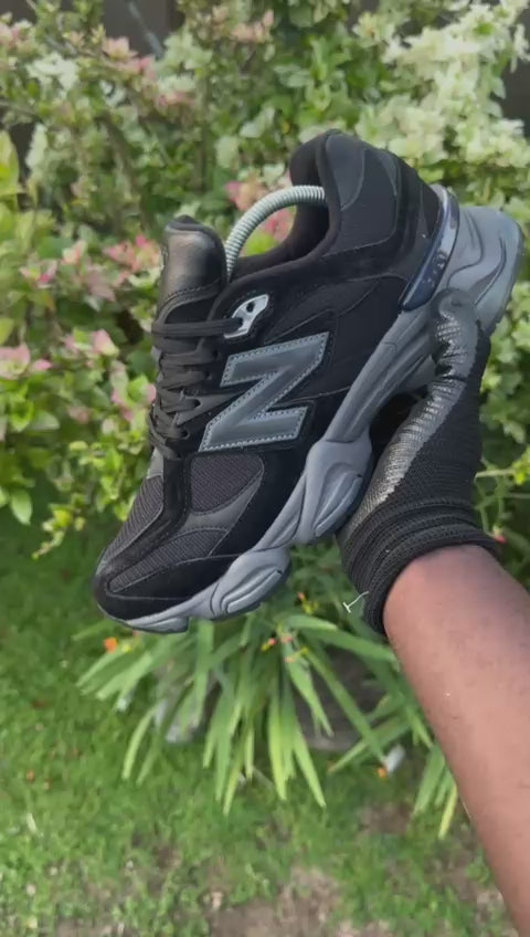 New Balance 9060 (ALL BLACK)